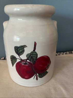 Vintage  Crock Utensil Holder Ceramic Red Apple Motif  made in USA  Harris EUC
